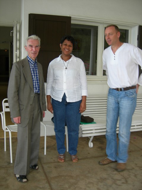 Tony, Maryvonne future consacrée et Père Corrignan